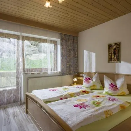 Hörhager 2 Apartment *